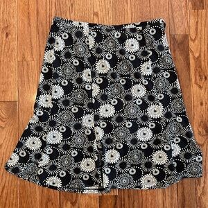 Express Black & White Floral Flowy Skirt Women’s Size XS